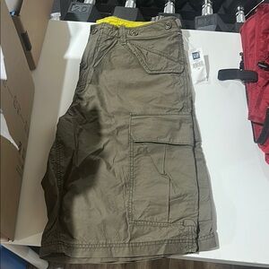 GAP Men's Tan Cargo Shorts
